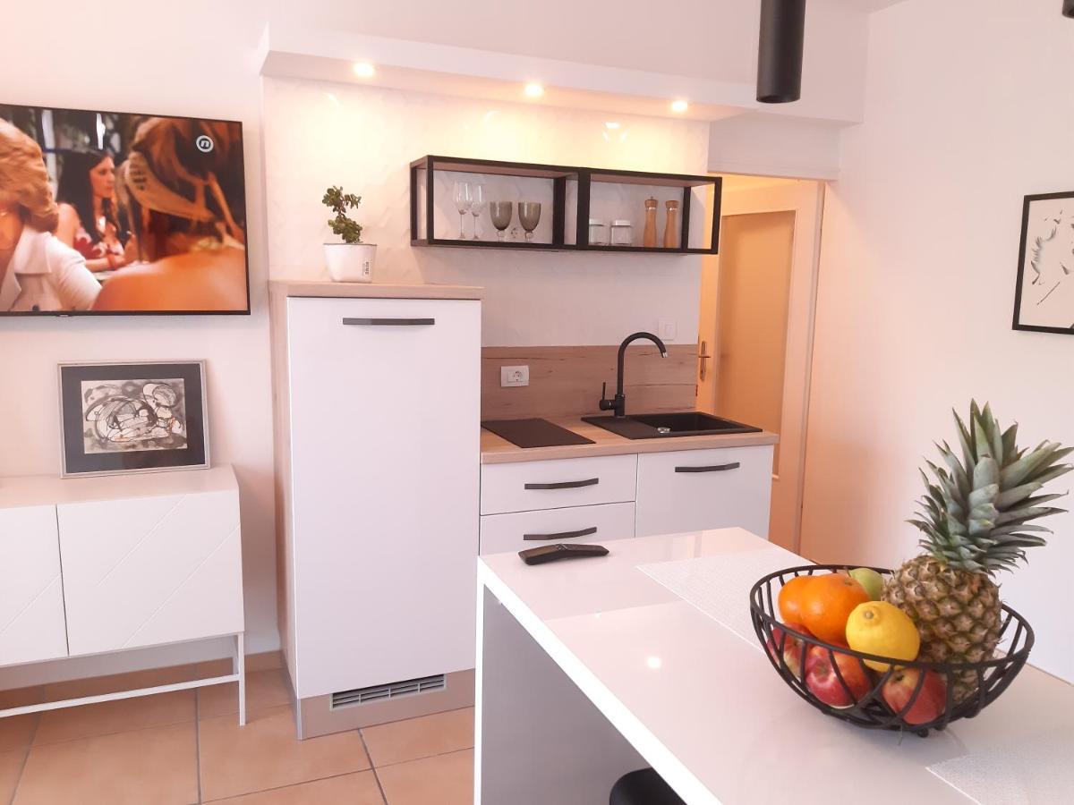 Apartment Iva Studio Рабац Екстериор снимка
