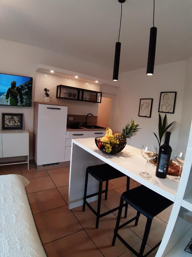 Apartment Iva Studio Рабац Екстериор снимка